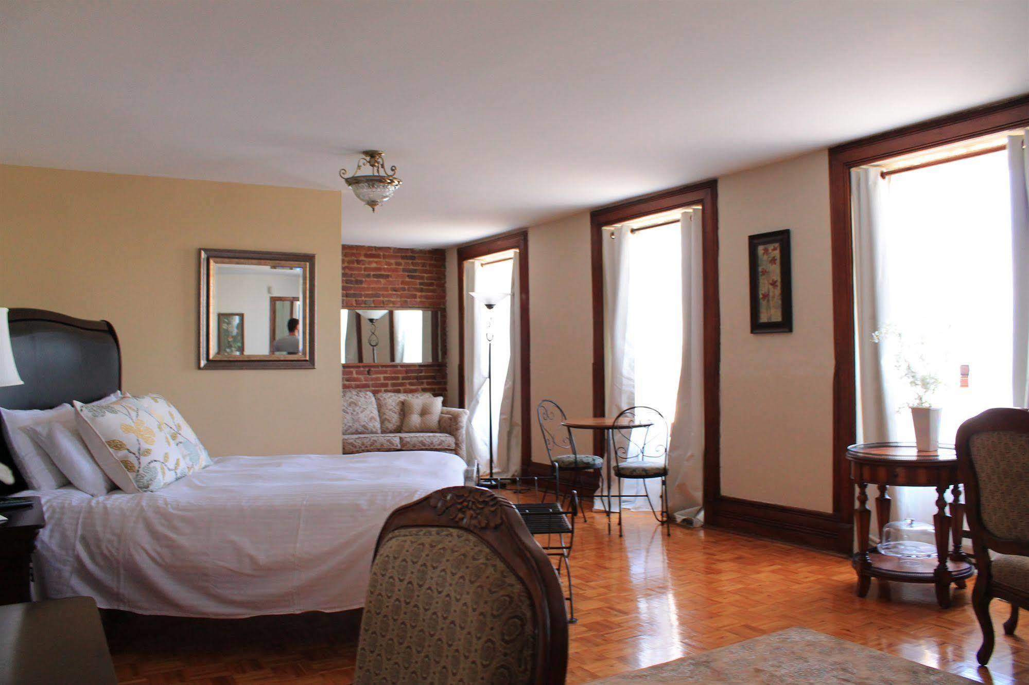 Auberge De La Place Royale Montréal Kültér fotó